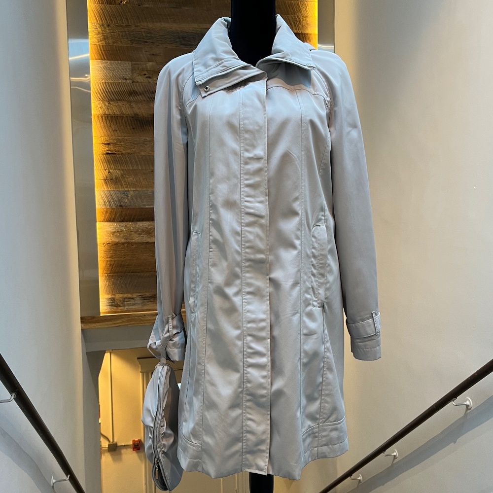 Weatherproof Raincoat Softshell Water Resistant T… - image 1